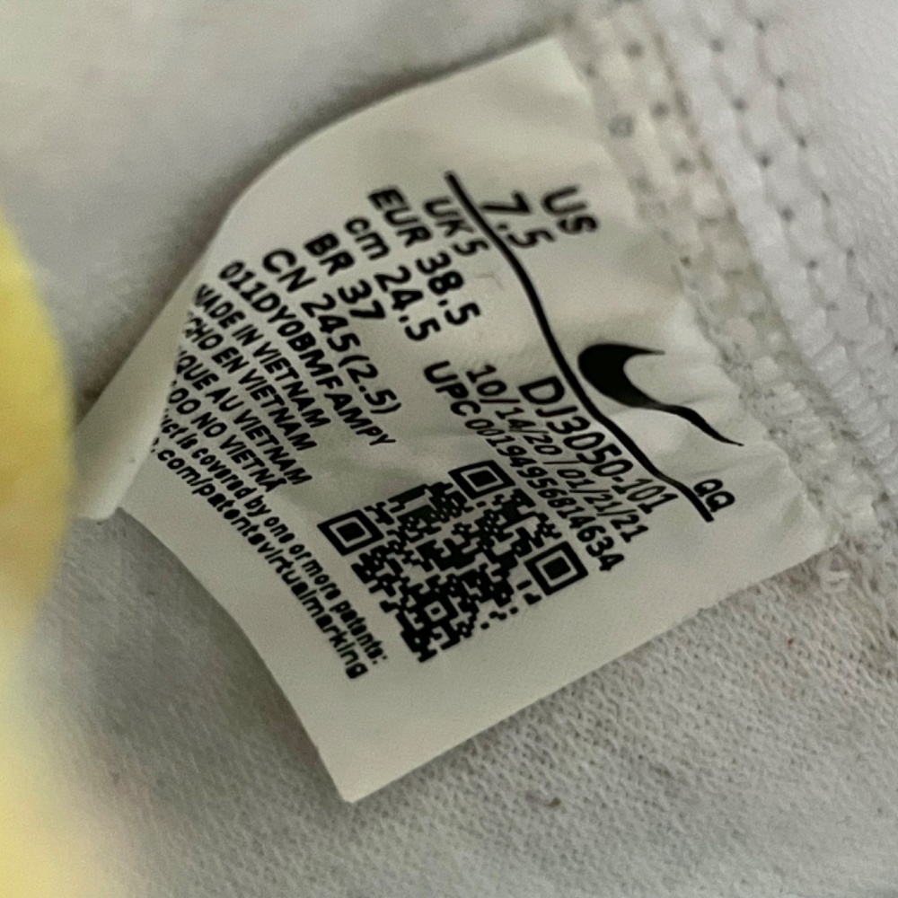 High Top Nike SB Blazer Sneakers in Yellow - Picture 12 of 14